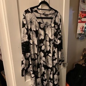 Plus size dress with bell sleeves